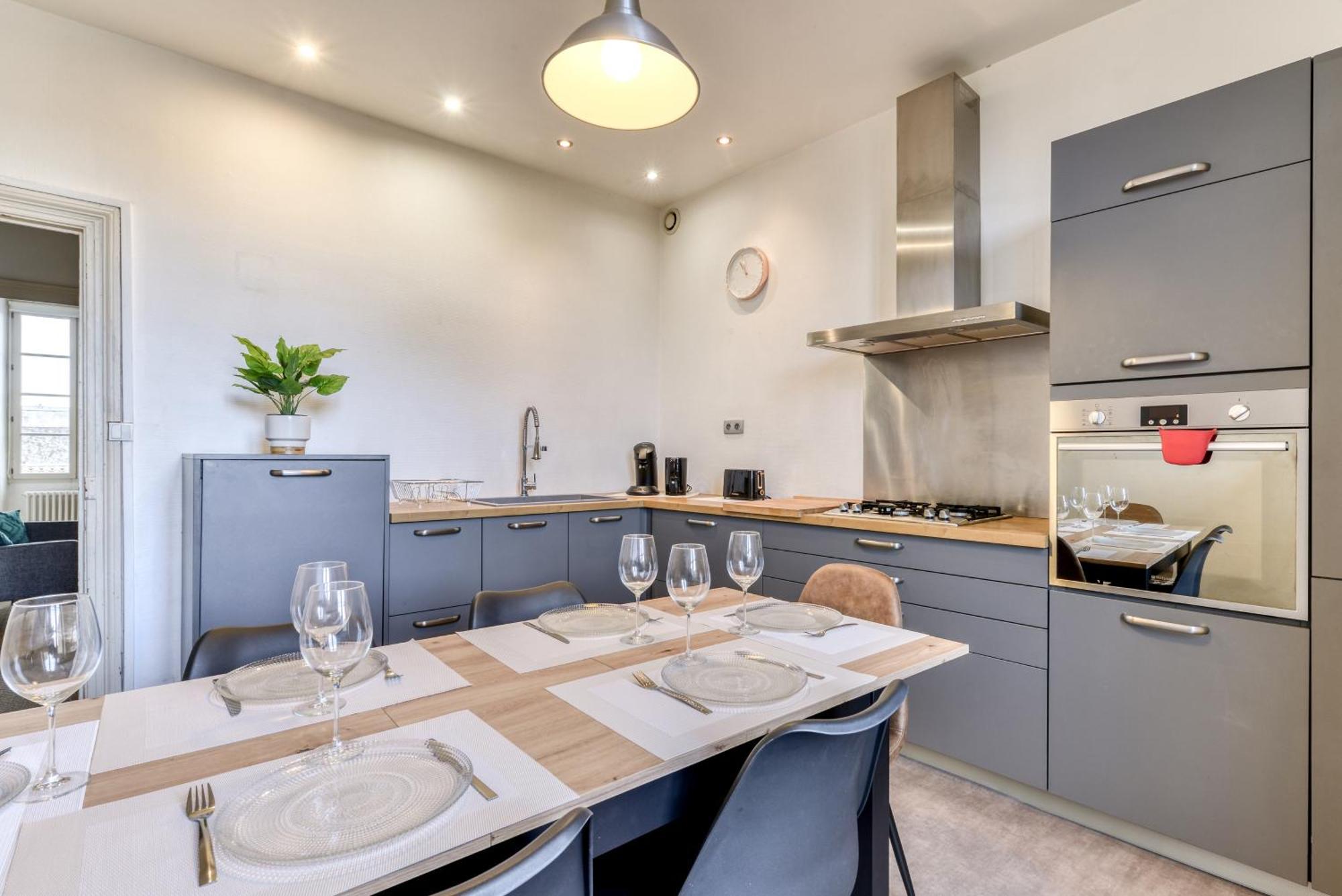 El Marty - Central - Climatisation - Parking Gratuit - Wifi Carcassonne Bagian luar foto